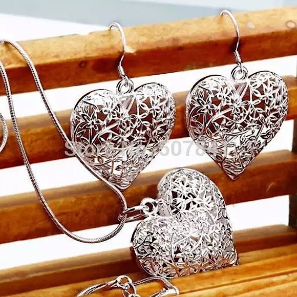 Heart Sterling Silver Hollow Out Necklace Earrings Matching Set - Picture 2 of 2
